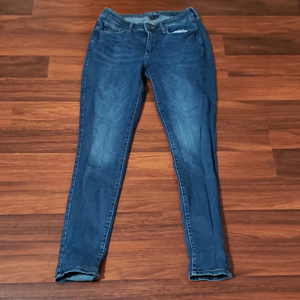 Skinny Jean's universal thread